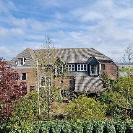 Waar Maas & Waal..... Apartman Woudrichem Kültér fotó