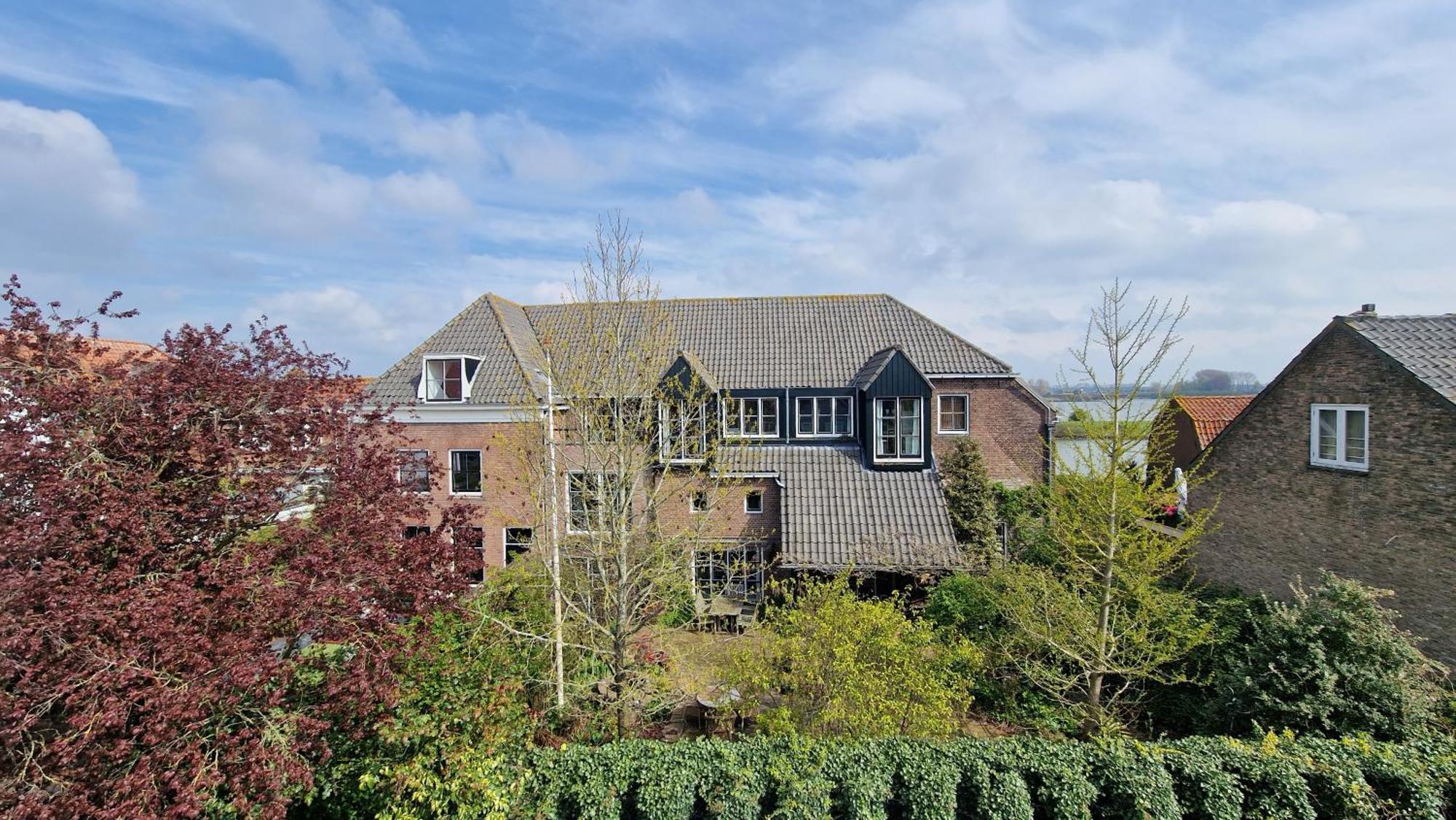 Waar Maas & Waal..... Apartman Woudrichem Kültér fotó
